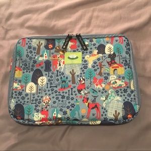 NWOT Lily Bloom 'Who let the dogs out" Laptop case
